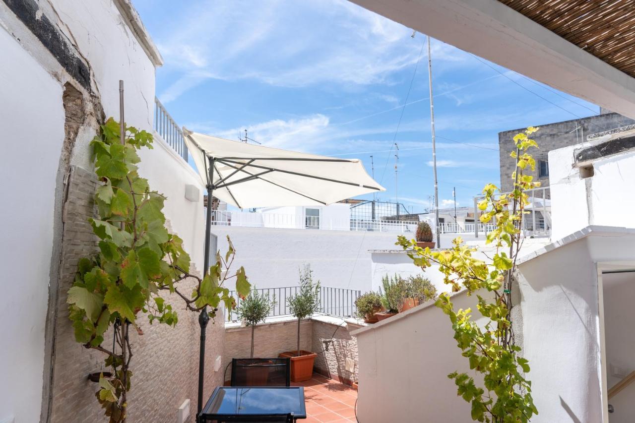 Wineart House, Terracielo Indipendente Nel Centro Di Monopoli Apartment Exterior photo